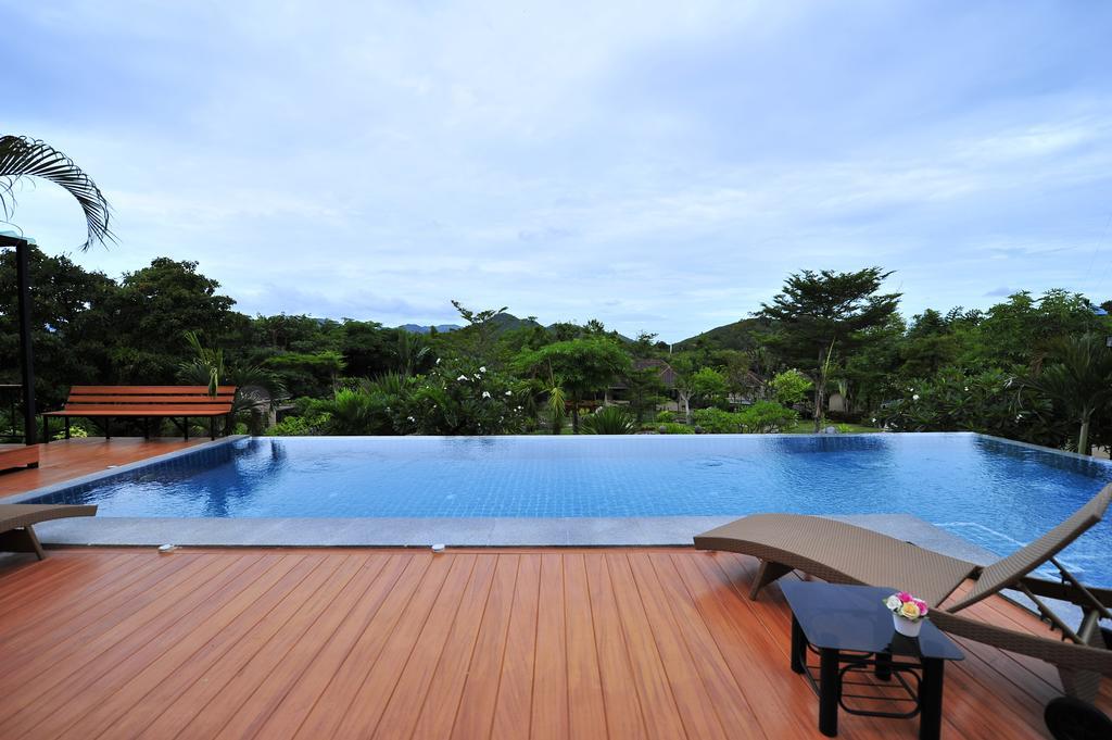 Dusit Talai Resort Nong Nam Daeng Exterior foto