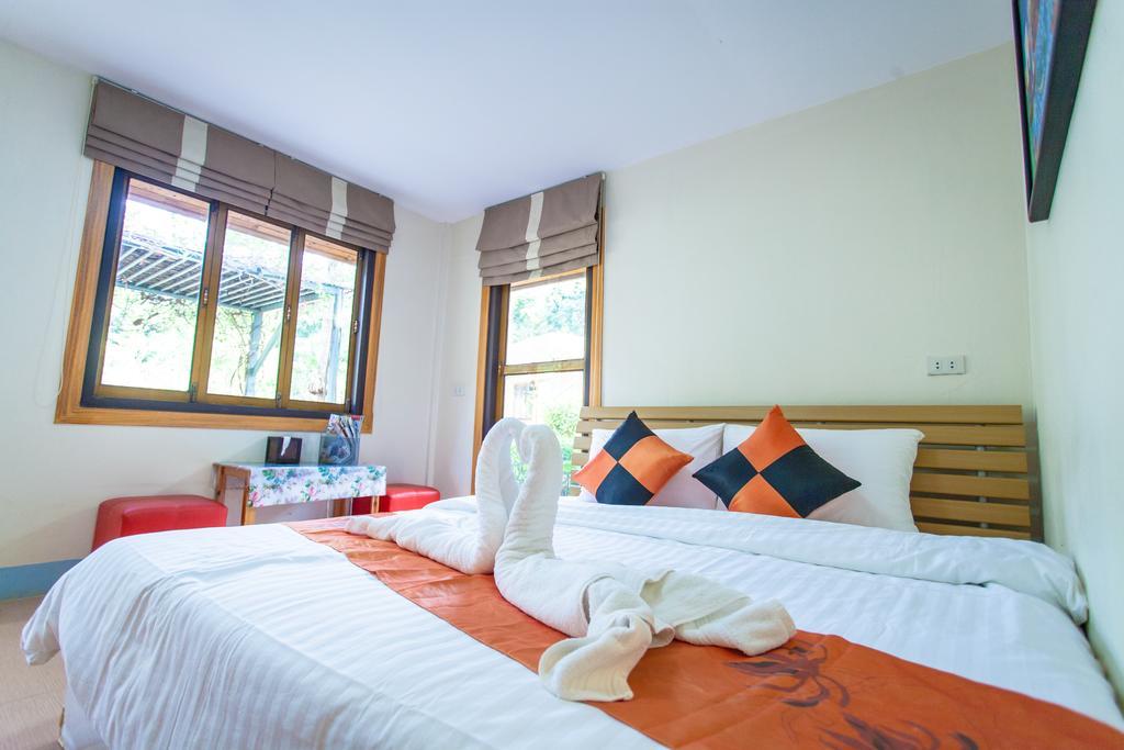 Dusit Talai Resort Nong Nam Daeng Exterior foto