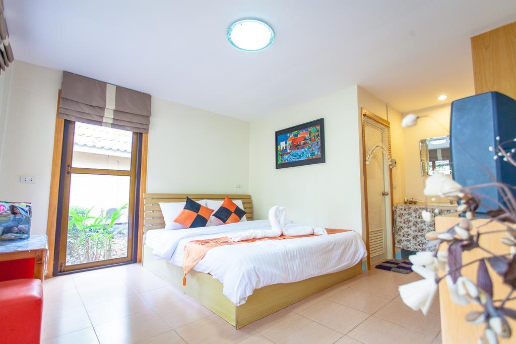 Dusit Talai Resort Nong Nam Daeng Exterior foto