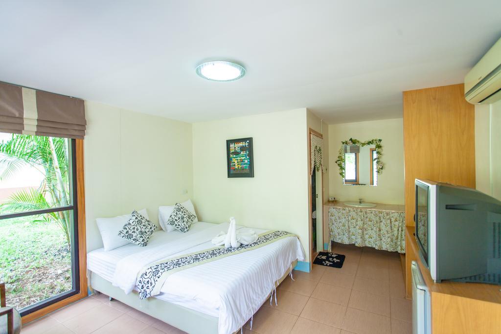 Dusit Talai Resort Nong Nam Daeng Exterior foto