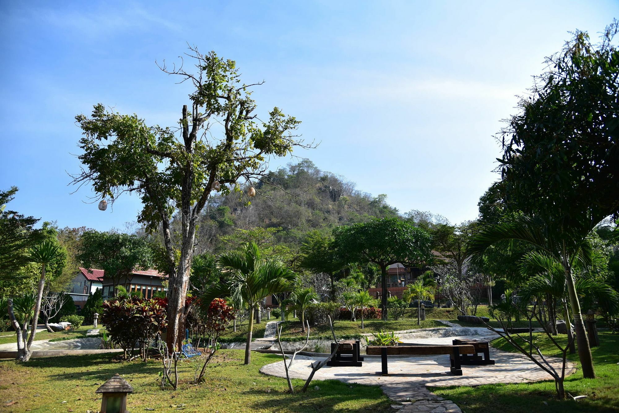 Dusit Talai Resort Nong Nam Daeng Exterior foto