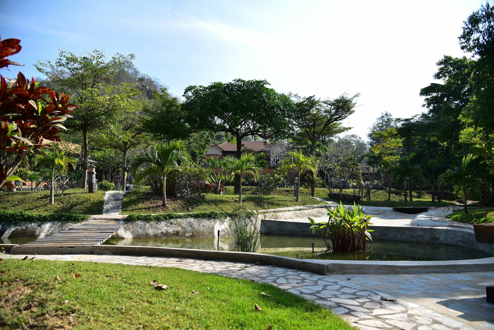 Dusit Talai Resort Nong Nam Daeng Exterior foto
